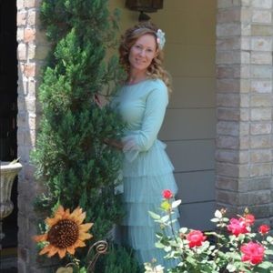 MINT GREEN DAINTY JEWELLS